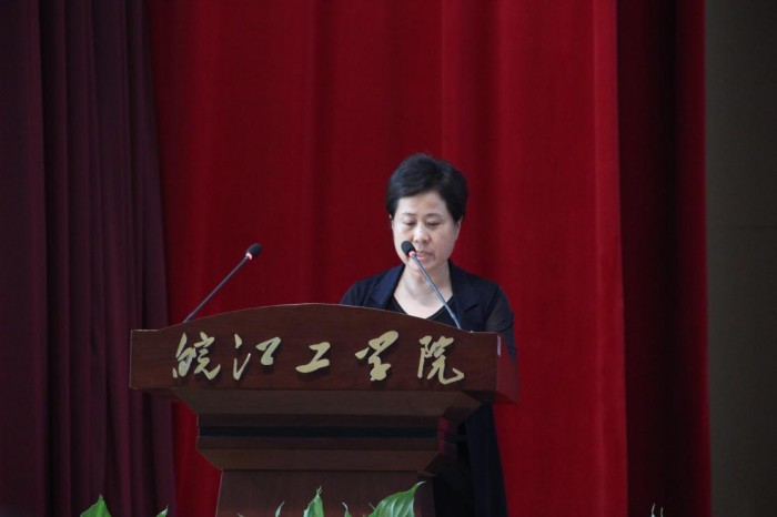 大鱼影视-更懂你的影视推荐 ”他推荐的更懂不是数据关联